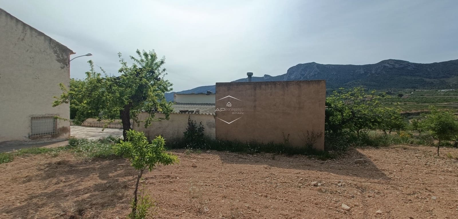 4 bedroom Finca/Country House for sale in La Romana with pool garage - € 230,000 (Ref: 9751488)