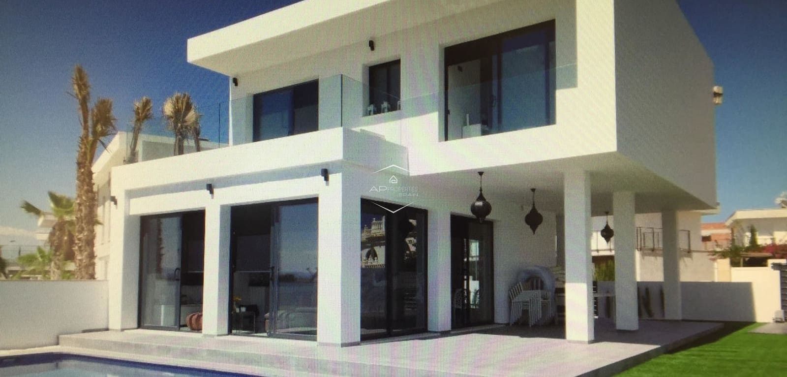 3 slaapkamer Villa te koop in La Romana met zwembad - € 379.900 (Ref: 9932714)