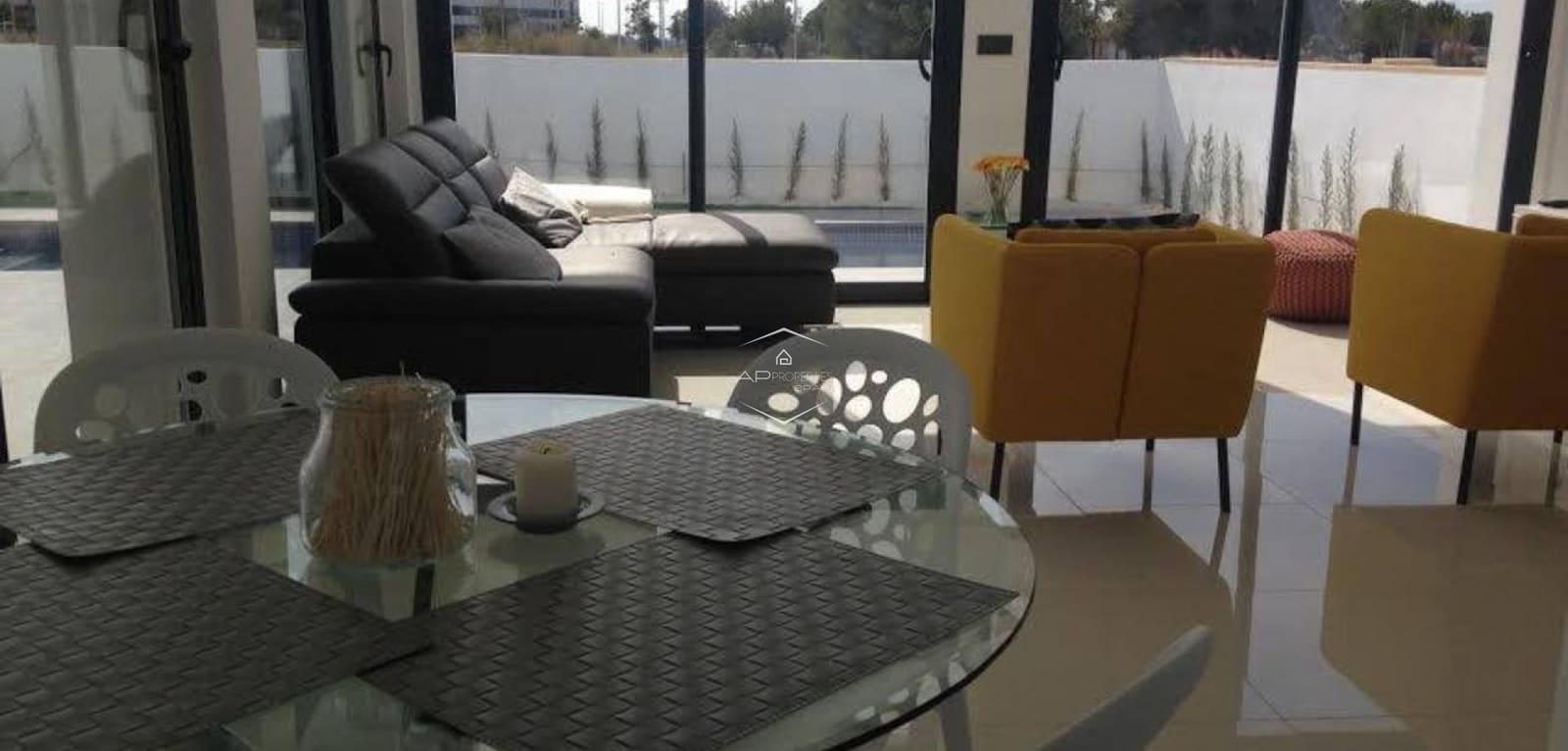 3 slaapkamer Villa te koop in La Romana met zwembad - € 379.900 (Ref: 9932714)