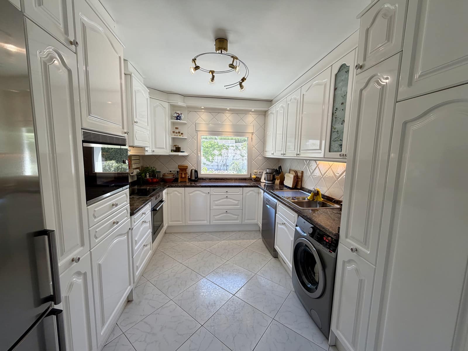 3 soverom Villa til salgs i La Nucia med svømmebasseng garasje - € 590 000 (Ref: 9733621)