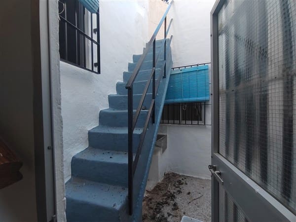 4 soveværelse Byhus til salg i Motril - € 125.000 (Ref: 8292971)