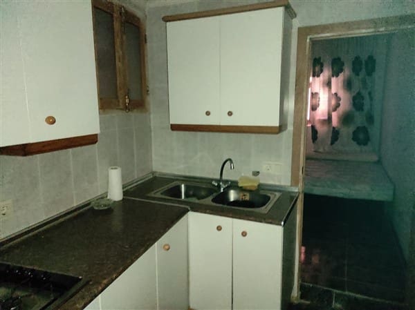 3 soveværelse Byhus til salg i Jorairatar - € 35.000 (Ref: 8292972)