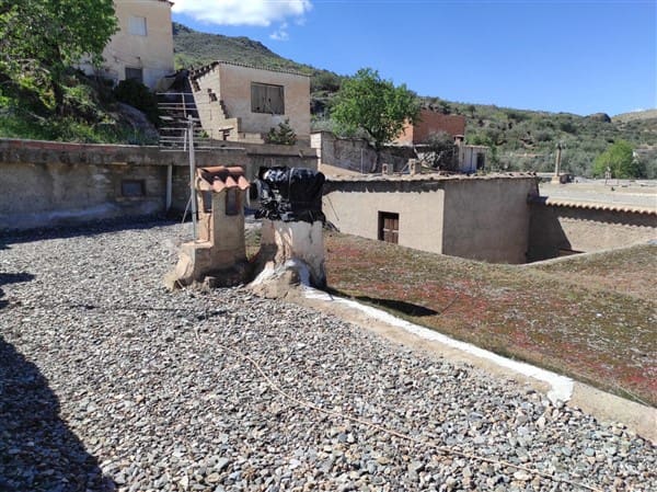 3 soveværelse Byhus til salg i Jorairatar - € 35.000 (Ref: 8292972)