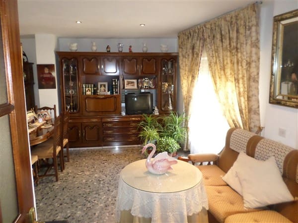 6 soveværelse Byhus til salg i La Peza - € 240.000 (Ref: 8292994)