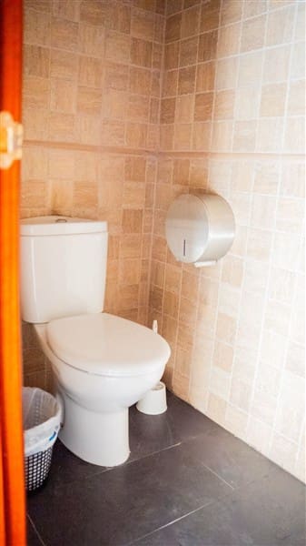 1 bedroom Commercial for sale in La Peza with garage - € 292,000 (Ref: 8292995)