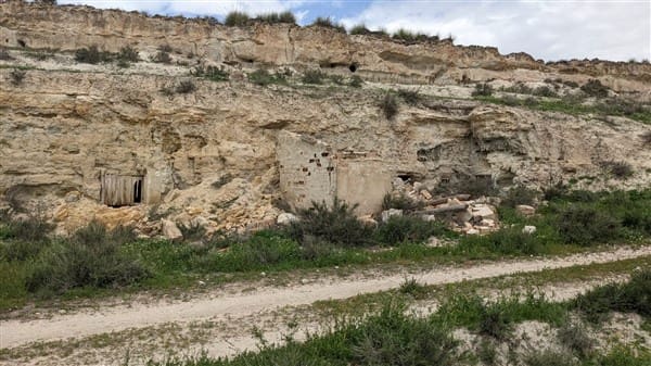 6 soverom Grottehus til salgs i Huescar - € 26 000 (Ref: 8293000)