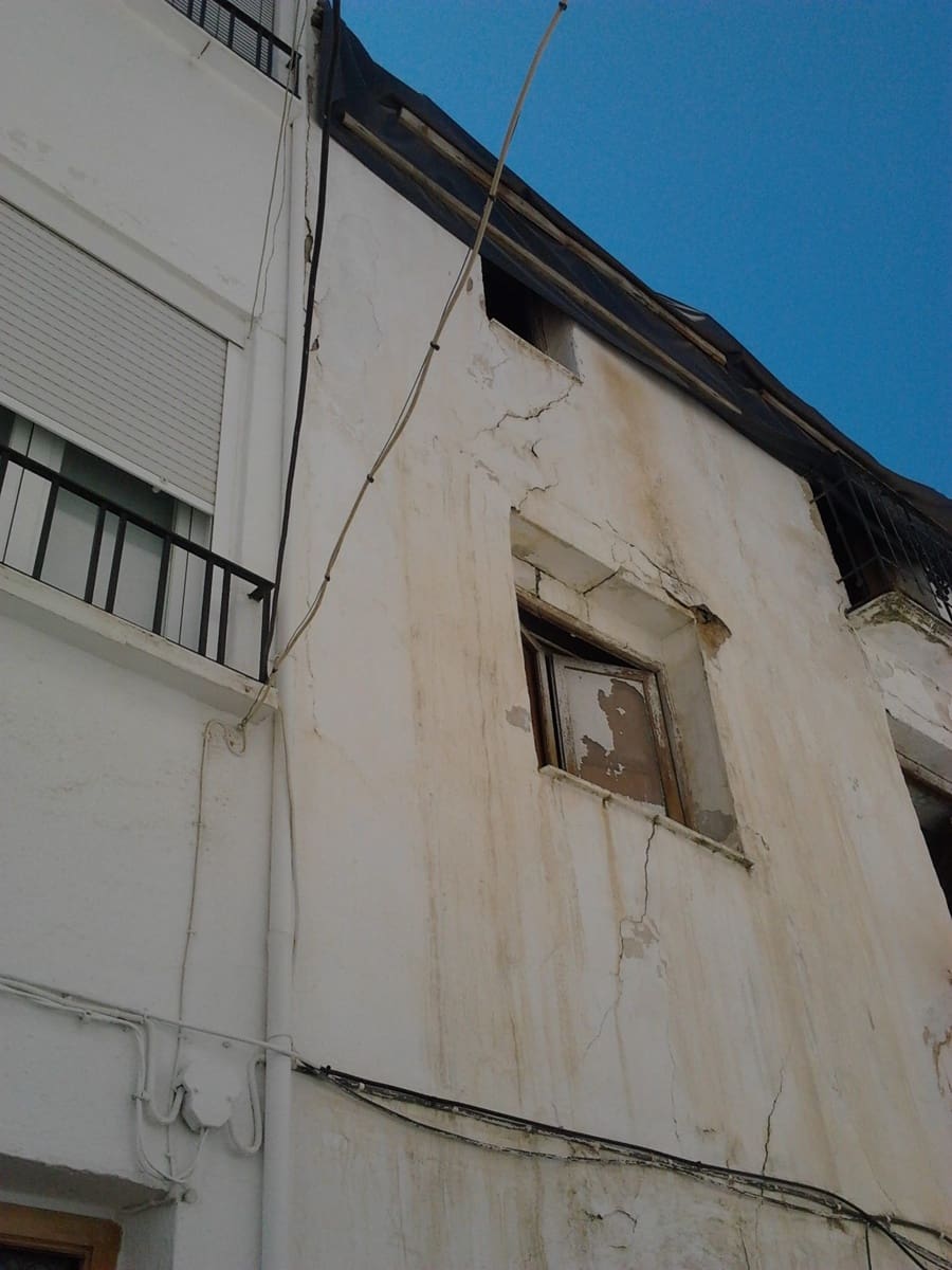 5 soveværelse Byhus til salg i Baza - € 24.500 (Ref: 8293004)