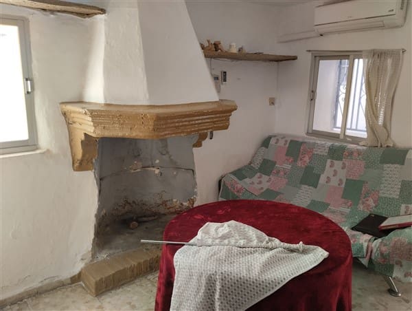 3 soveværelse Byhus til salg i La Peza - € 60.000 (Ref: 8293344)