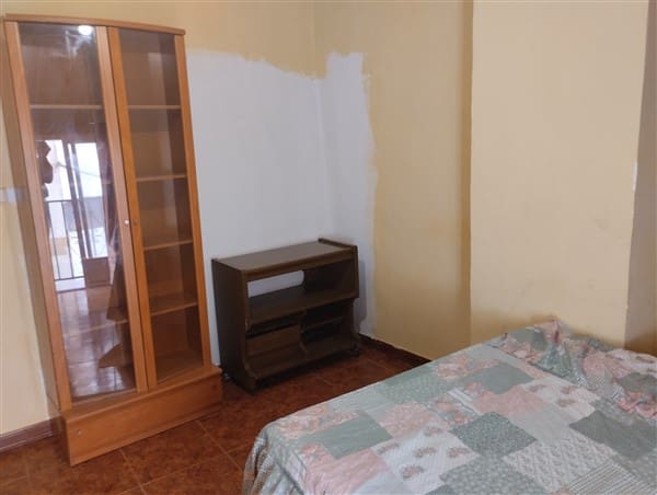 3 soveværelse Byhus til salg i La Peza - € 60.000 (Ref: 8293344)