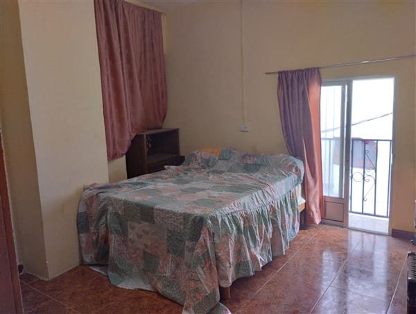 3 soveværelse Byhus til salg i La Peza - € 60.000 (Ref: 8293344)