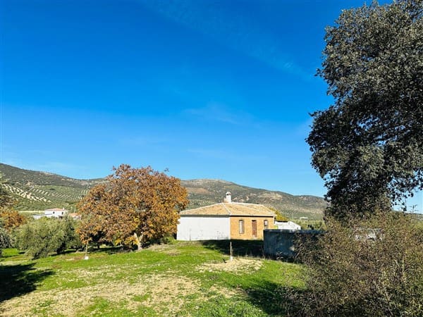 12 soveværelse Finca/Landehus til salg i Montefrio med garage - € 138.000 (Ref: 8349120)