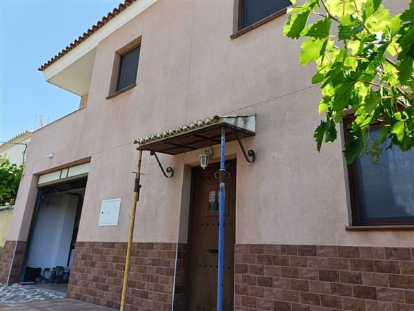 4 slaapkamer Huis te koop in Los Laneros, Cortes de Baza met garage - € 129.000 (Ref: 8349121)