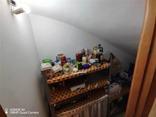 7 soveværelse Byhus til salg i Guadix med garage - € 375.000 (Ref: 8402901)