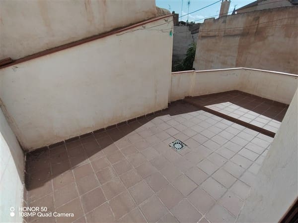 7 soveværelse Byhus til salg i Guadix med garage - € 375.000 (Ref: 8402901)