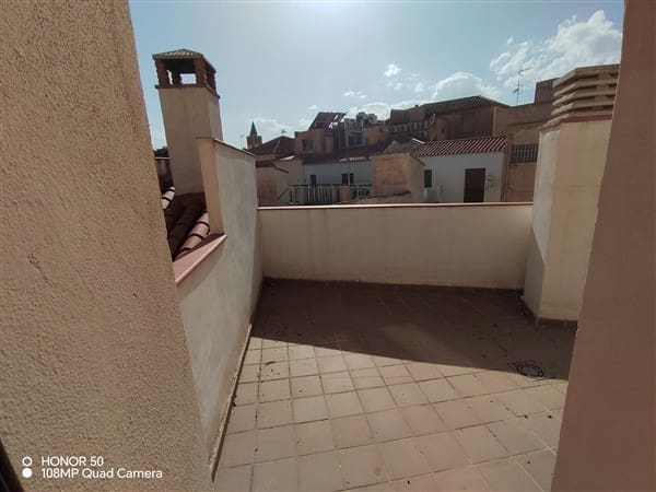 7 soveværelse Byhus til salg i Guadix med garage - € 375.000 (Ref: 8402901)