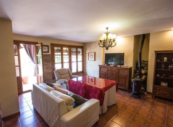 4 soveværelse Villa til salg i Dudar med swimmingpool garage - € 405.000 (Ref: 8420487)