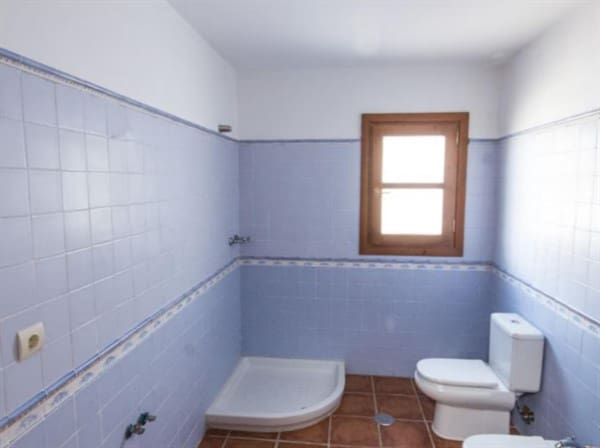 4 soveværelse Villa til salg i Dúdar med swimmingpool garage - € 405.000 (Ref: 8420487)