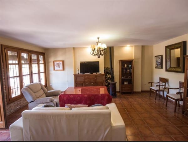 4 soveværelse Villa til salg i Dúdar med swimmingpool garage - € 405.000 (Ref: 8420487)