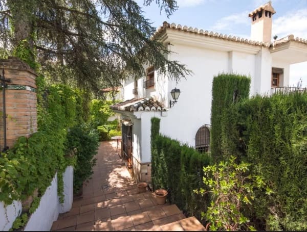 4 soveværelse Villa til salg i Dudar med swimmingpool garage - € 405.000 (Ref: 8420487)