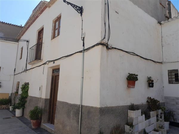 3 soveværelse Byhus til salg i Baza - € 39.000 (Ref: 8518876)