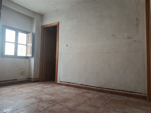 3 soveværelse Byhus til salg i Baza - € 39.000 (Ref: 8518876)