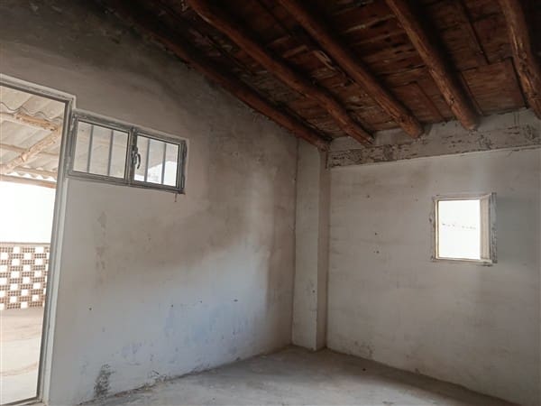 3 soveværelse Byhus til salg i Baza - € 39.000 (Ref: 8518876)