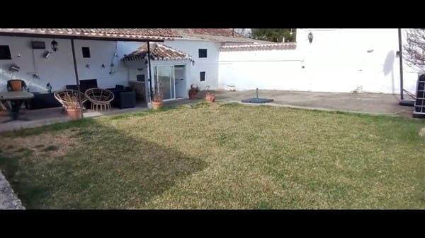 3 soveværelse Finca/Landehus til salg i Pinar med swimmingpool garage - € 118.000 (Ref: 8596228)