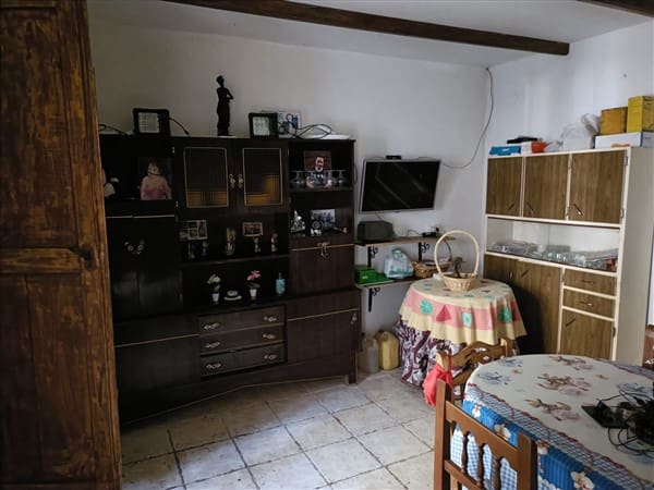 2 soveværelse Finca/Landehus til salg i La Peza med swimmingpool garage - € 90.000 (Ref: 8602668)