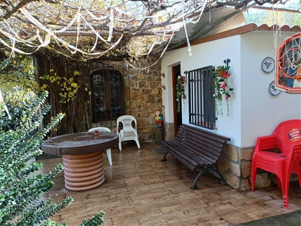 2 soveværelse Finca/Landehus til salg i La Peza med swimmingpool garage - € 90.000 (Ref: 8602668)