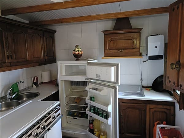 2 soveværelse Finca/Landehus til salg i La Peza med swimmingpool garage - € 90.000 (Ref: 8602668)