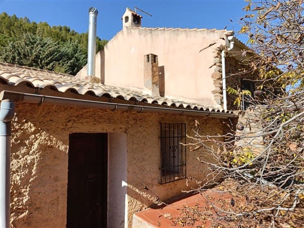 2 soveværelse Finca/Landehus til salg i La Peza med swimmingpool garage - € 90.000 (Ref: 8602668)