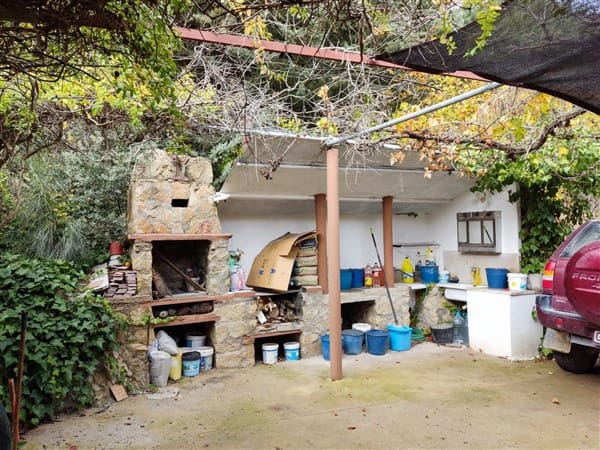 2 soveværelse Finca/Landehus til salg i La Peza med swimmingpool garage - € 90.000 (Ref: 8602668)