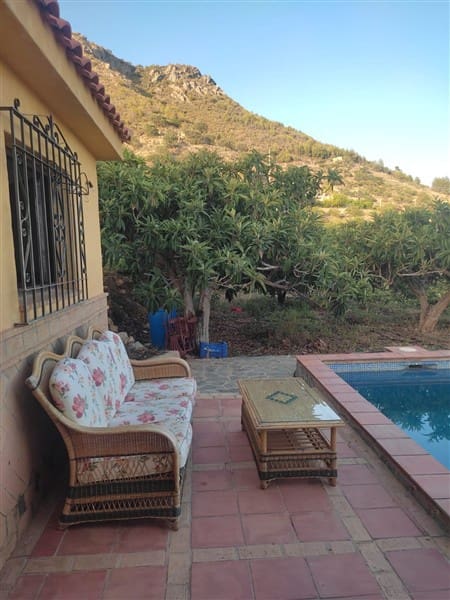 2 soveværelse Finca/Landehus til salg i Otivar med swimmingpool garage - € 154.000 (Ref: 8602669)