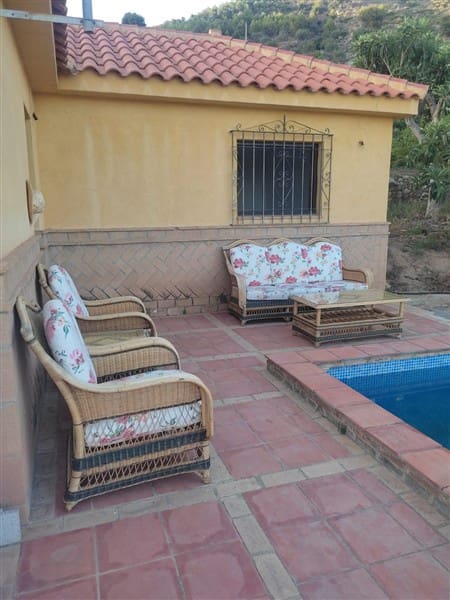 2 soveværelse Finca/Landehus til salg i Otivar med swimmingpool garage - € 154.000 (Ref: 8602669)