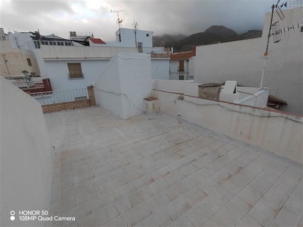 6 soveværelse Byhus til salg i Molvizar med garage - € 130.000 (Ref: 8616688)