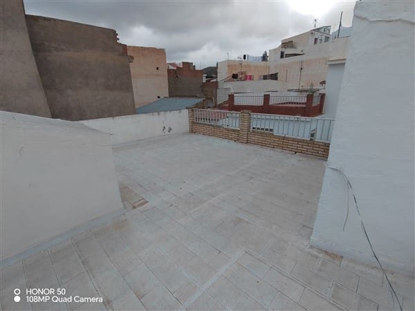 6 soveværelse Byhus til salg i Molvizar med garage - € 130.000 (Ref: 8616688)