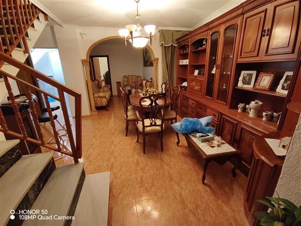 6 soveværelse Byhus til salg i Molvizar med garage - € 130.000 (Ref: 8616688)