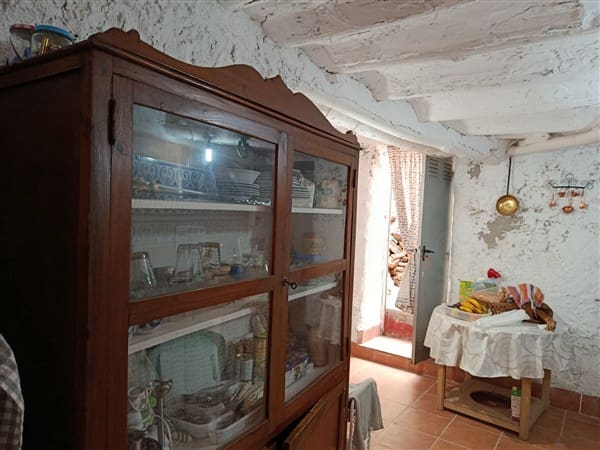 5 soveværelse Byhus til salg i Baza - € 69.900 (Ref: 8637336)