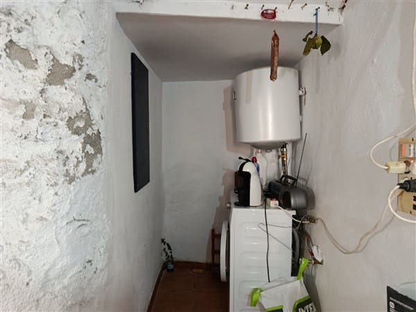 5 soveværelse Byhus til salg i Baza - € 69.900 (Ref: 8637336)