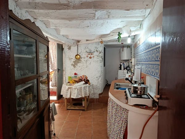 5 soveværelse Byhus til salg i Baza - € 69.900 (Ref: 8637336)