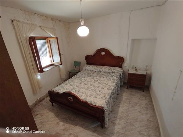 4 soveværelse Byhus til salg i Finana - € 35.000 (Ref: 8674880)