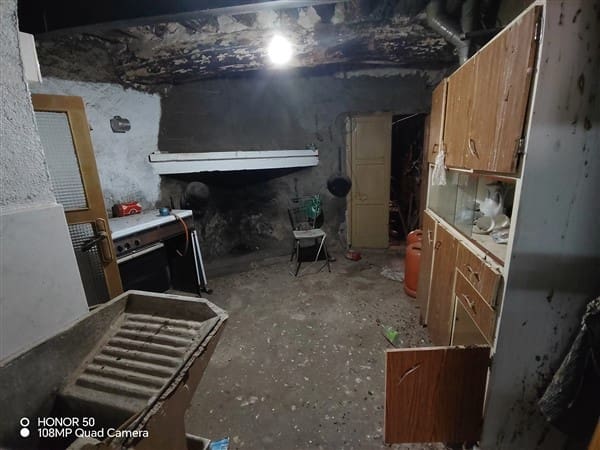 4 soveværelse Byhus til salg i Finana - € 35.000 (Ref: 8674880)