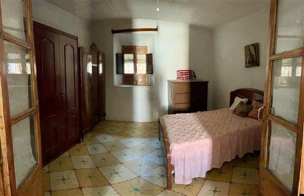 6 soveværelse Byhus til salg i Jorairatar - € 42.900 (Ref: 8675121)