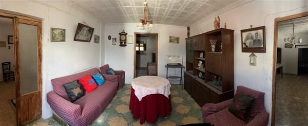 6 soveværelse Byhus til salg i Jorairatar - € 42.900 (Ref: 8675121)