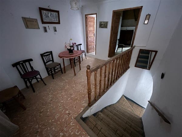 6 soveværelse Byhus til salg i Jorairatar - € 42.900 (Ref: 8675121)