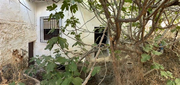 6 soveværelse Byhus til salg i Jorairatar - € 42.900 (Ref: 8675121)