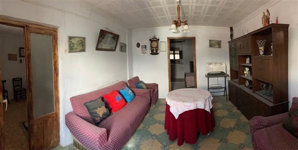 6 soveværelse Byhus til salg i Jorairatar - € 42.900 (Ref: 8675121)