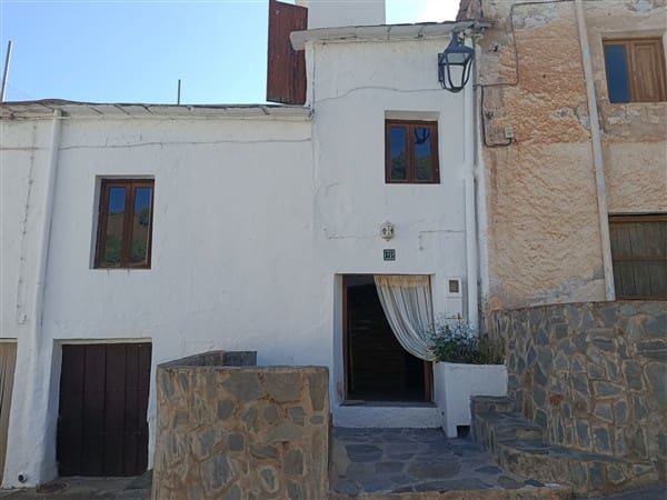 4 soveværelse Byhus til salg i Jubar - € 43.900 (Ref: 8681946)