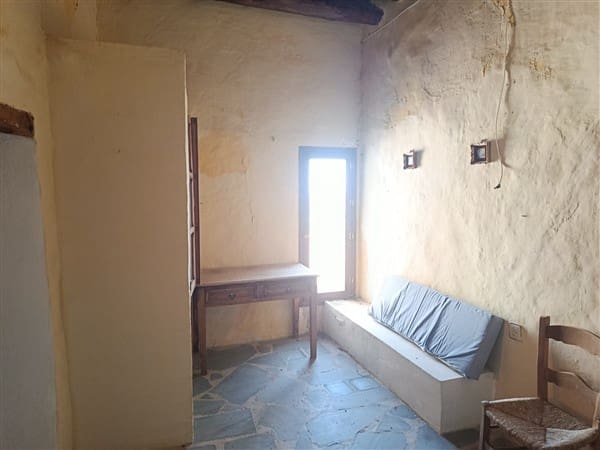 4 soveværelse Byhus til salg i Jubar - € 43.900 (Ref: 8681946)