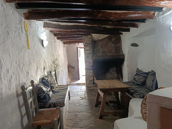 4 soveværelse Byhus til salg i Jubar - € 43.900 (Ref: 8681946)